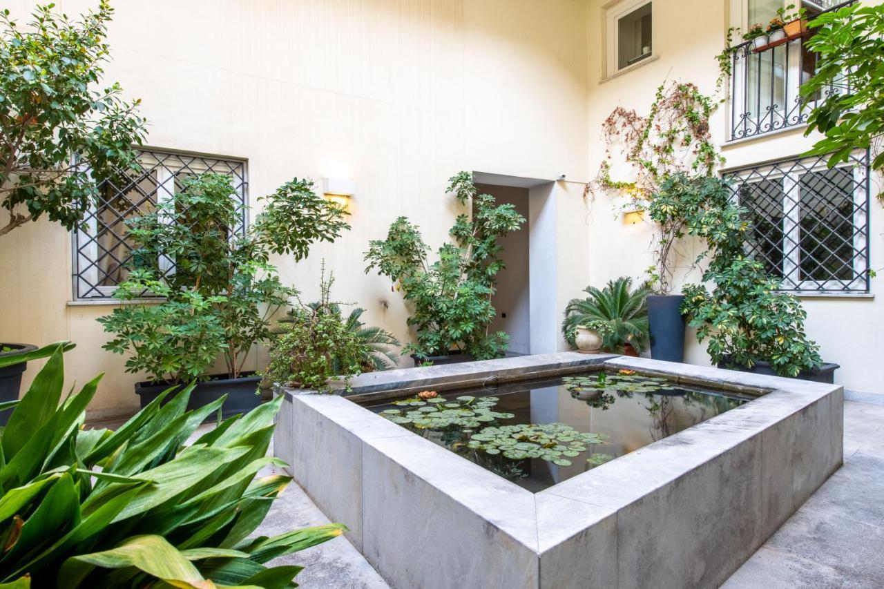 Moncada Suites & Apartments Palermo Bagian luar foto