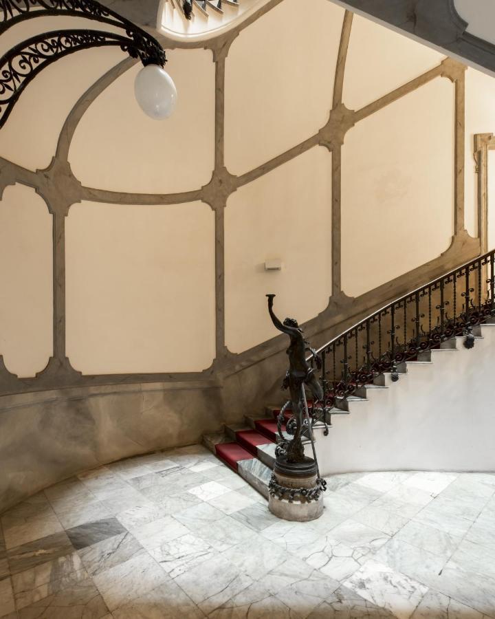 Moncada Suites & Apartments Palermo Bagian luar foto