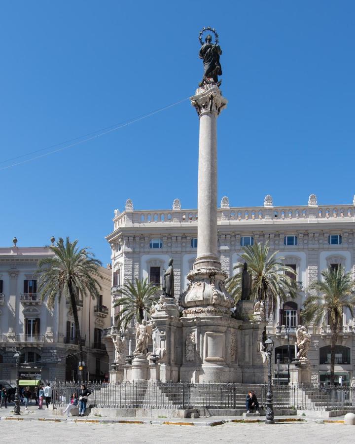 Moncada Suites & Apartments Palermo Bagian luar foto