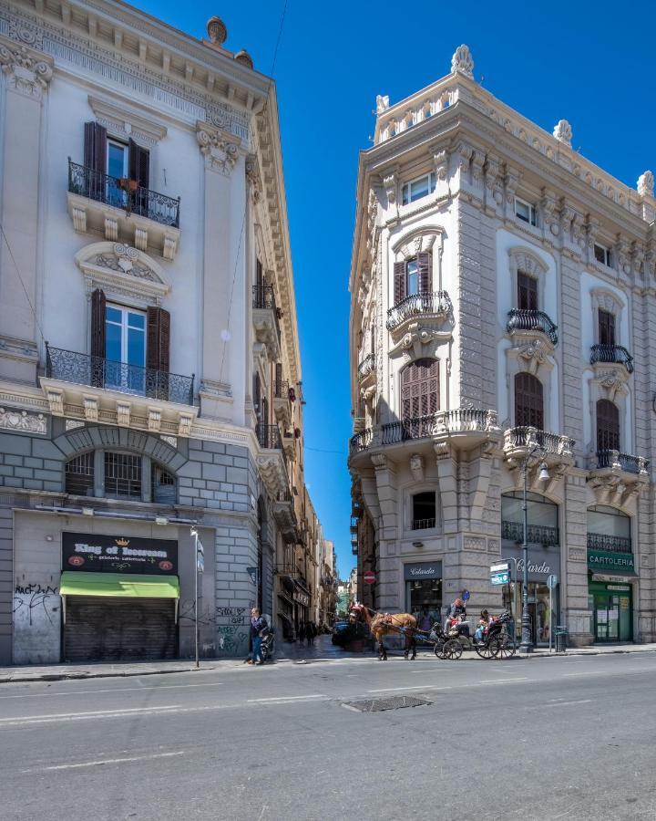 Moncada Suites & Apartments Palermo Bagian luar foto