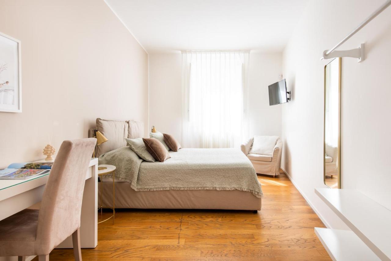 Moncada Suites & Apartments Palermo Bagian luar foto