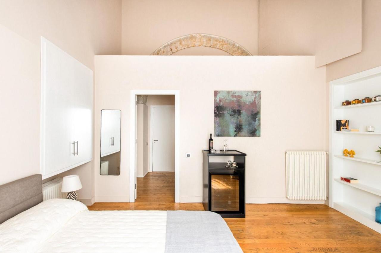 Moncada Suites & Apartments Palermo Bagian luar foto